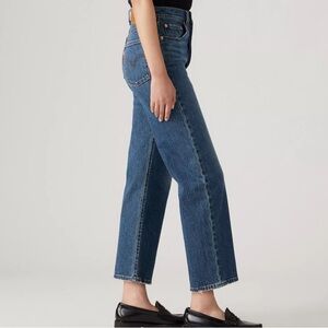 Levi’s Ribcage Straight Jean